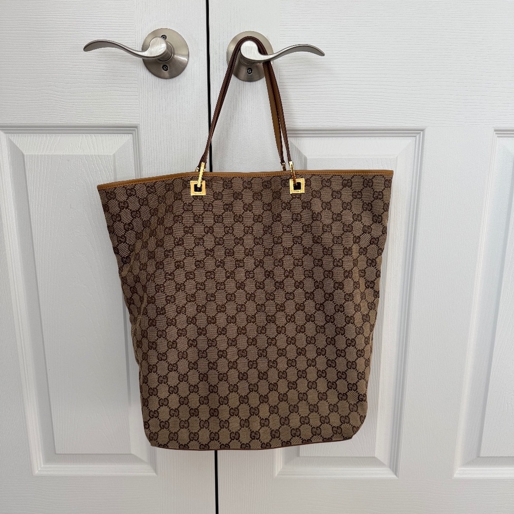 Authentic Gucci GG Canvas tote, beige with yellow details